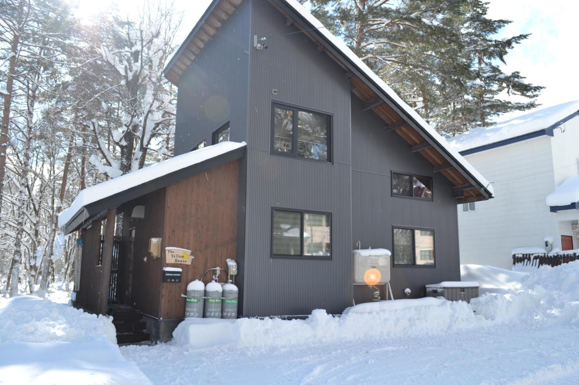 The Yellow House Villa Hakuba Exteriör bild